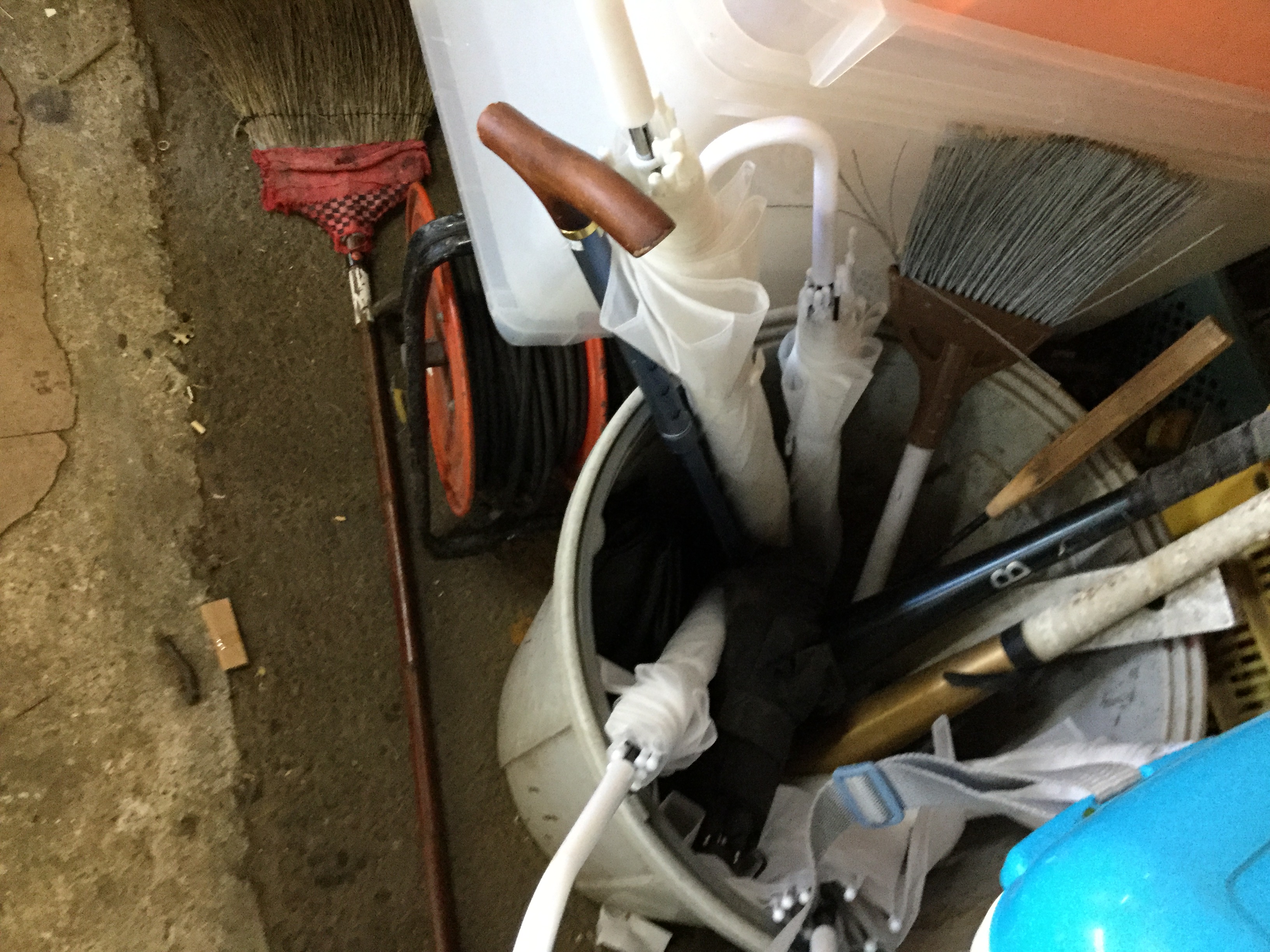 倉敷市茶屋町での不用品回収、粗大ゴミの片付け回収した傘