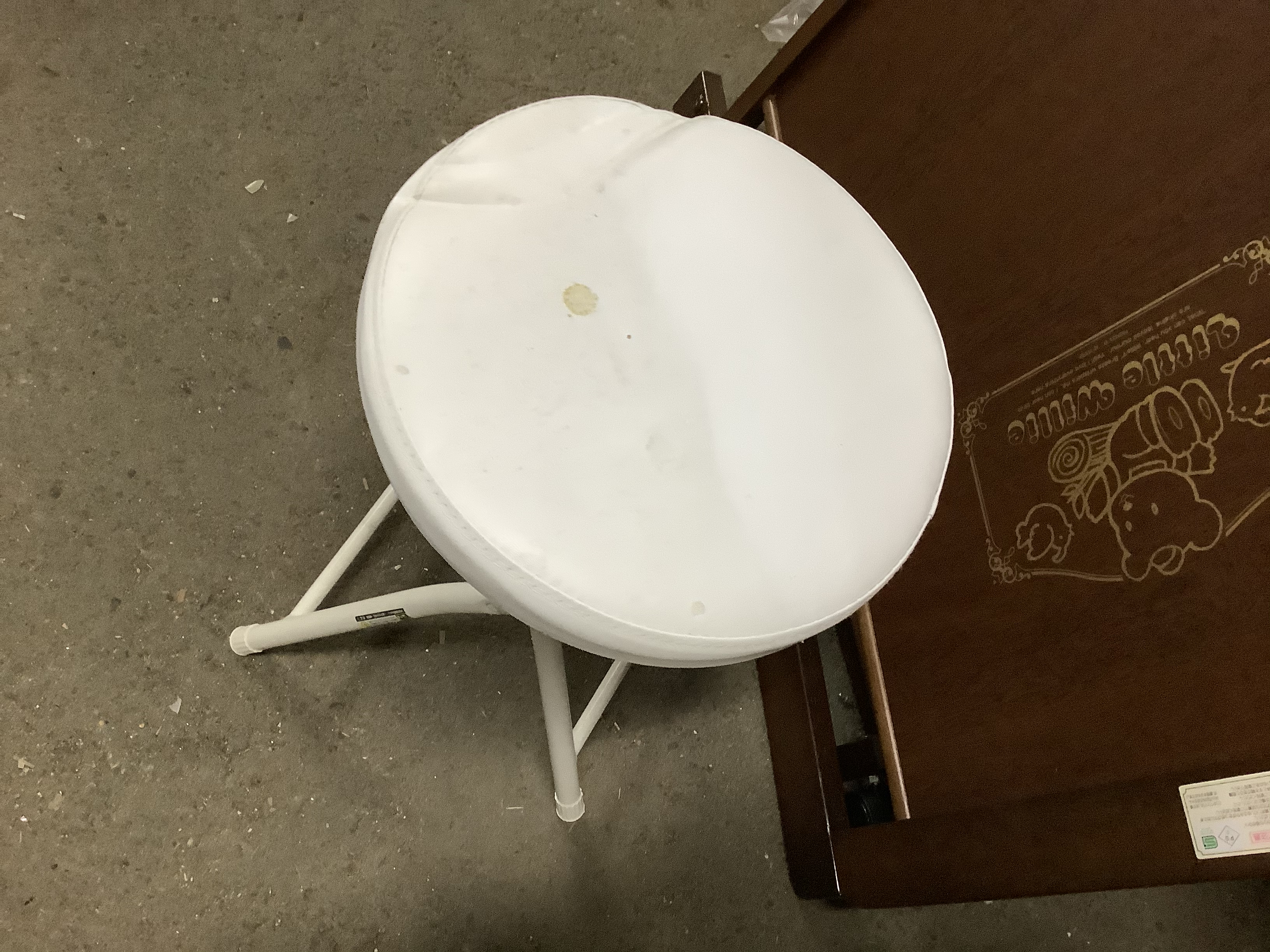 倉敷市で回収した椅子