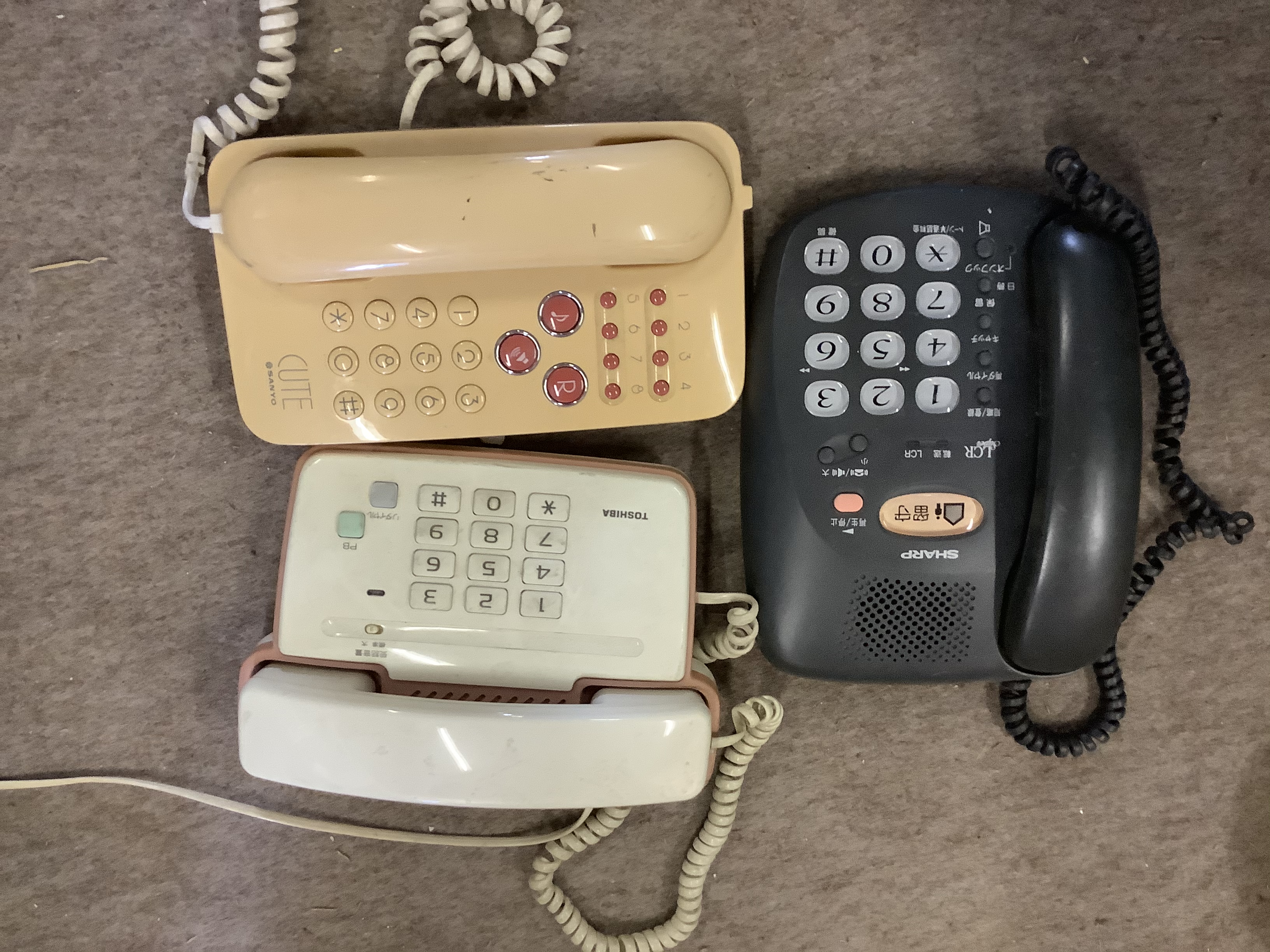 倉敷市内で回収した電話機