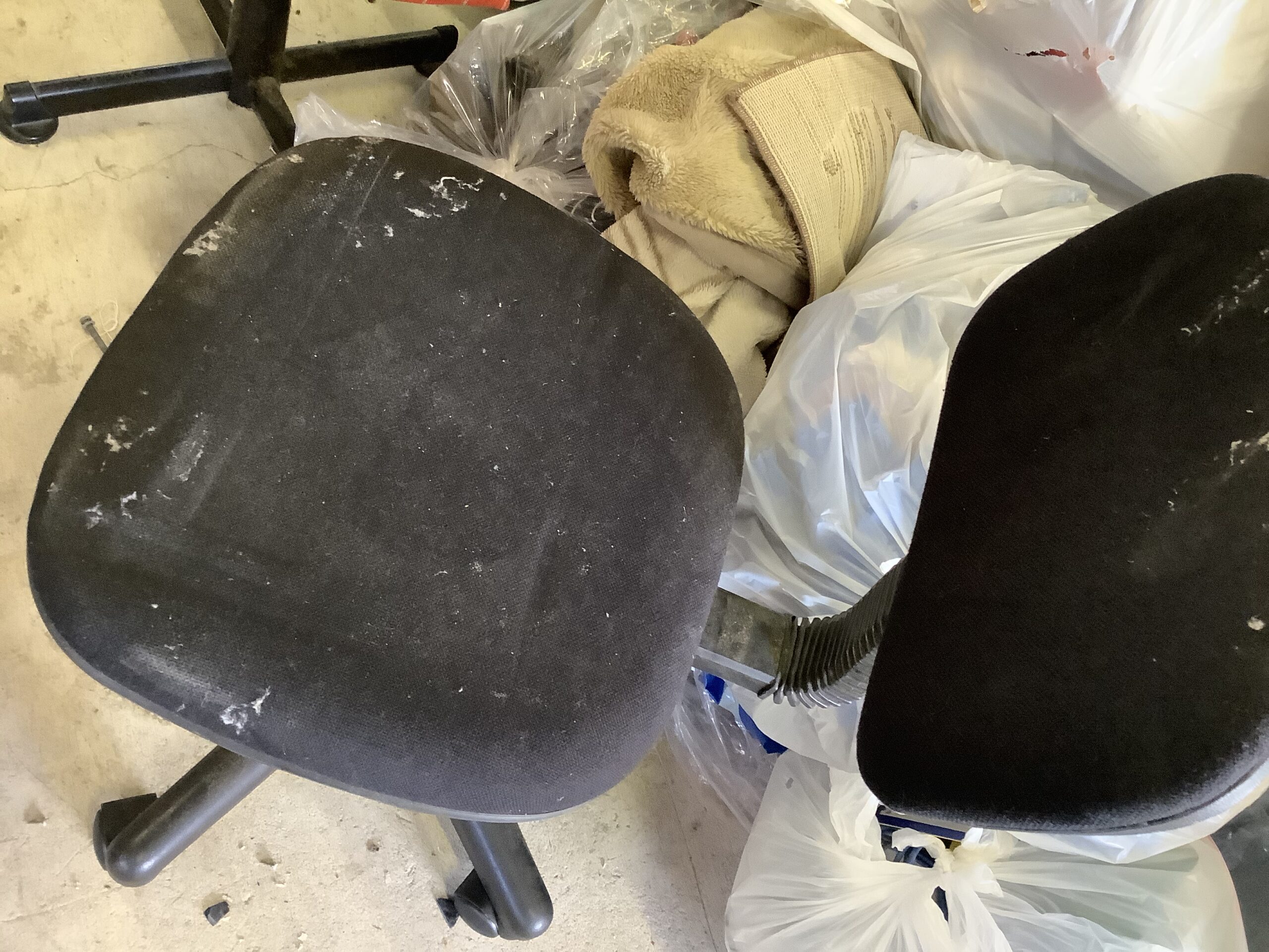 倉敷市児島で回収した椅子