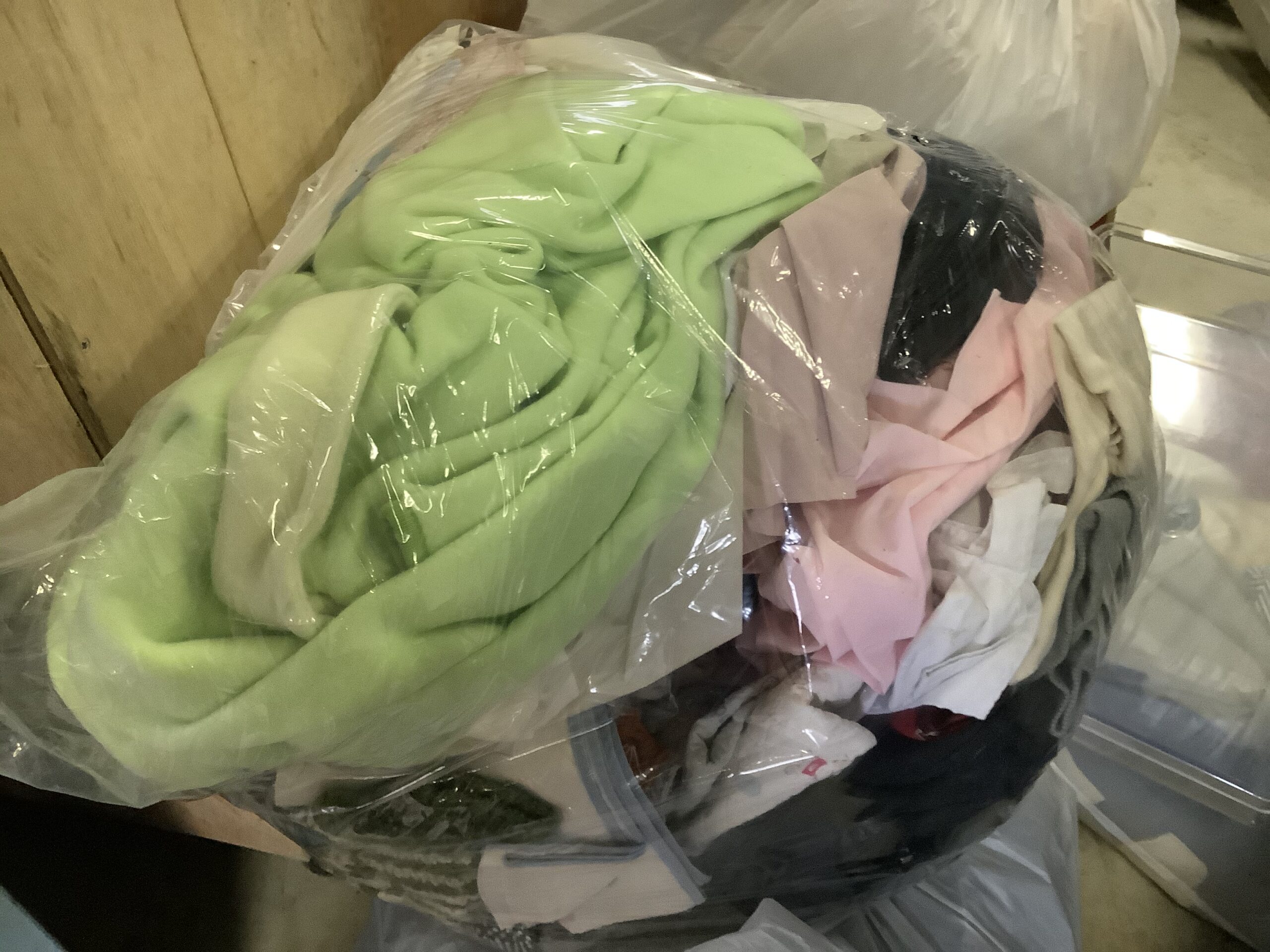 倉敷市児島で回収した袋詰めした衣類