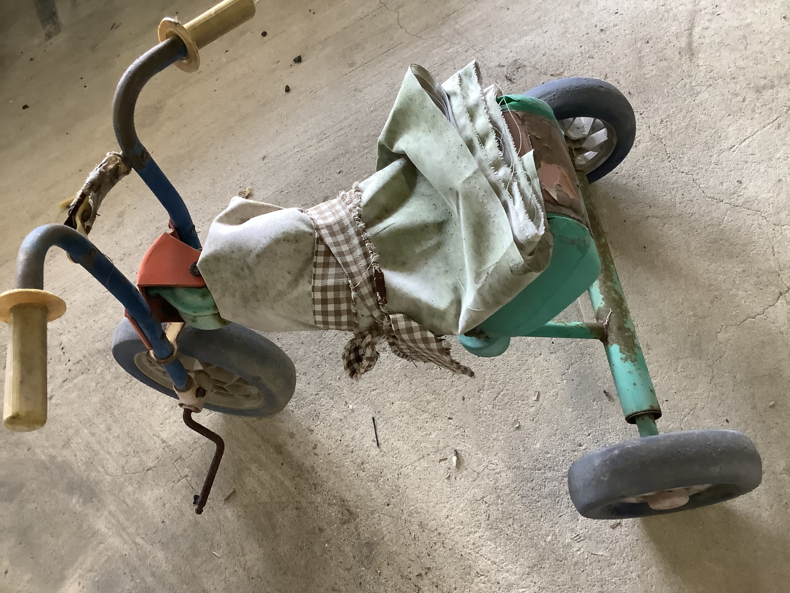 倉敷市児島で回収した三輪車