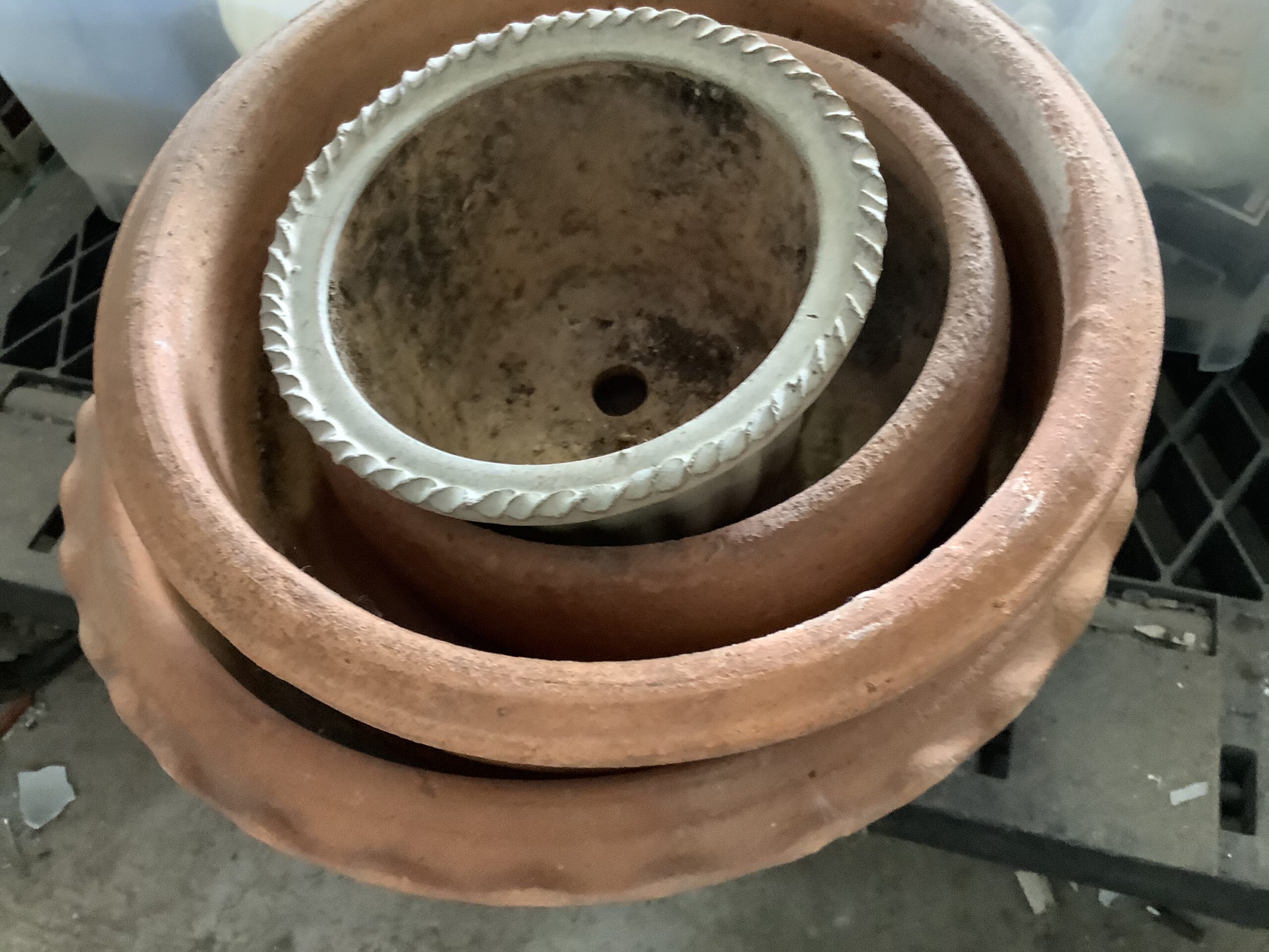 倉敷市浅原で回収した植木鉢