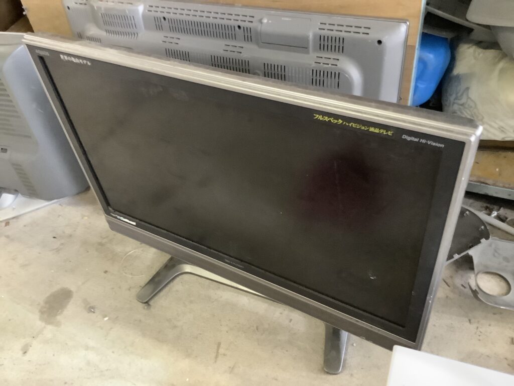 倉敷市松島で回収した液晶テレビ