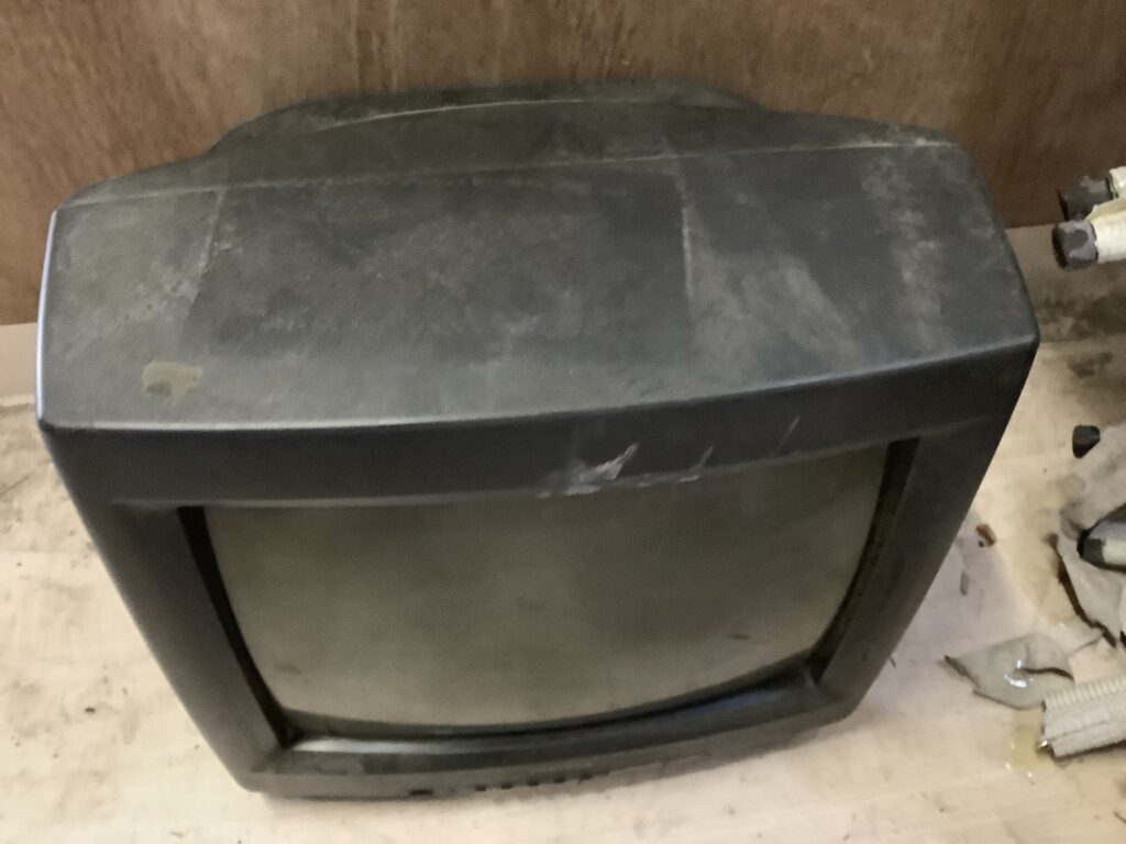 倉敷市西岡で回収したブラウン管テレビ