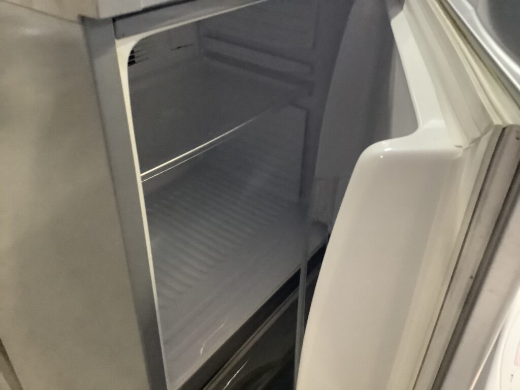 倉敷市で冷蔵庫の回収をさせて頂きました。